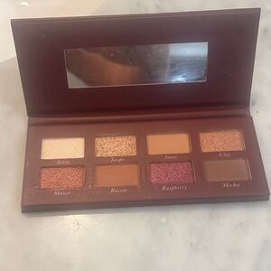 Laura Geller Eyeshadow Palette with Ivory, Taupe, and Raspberry
